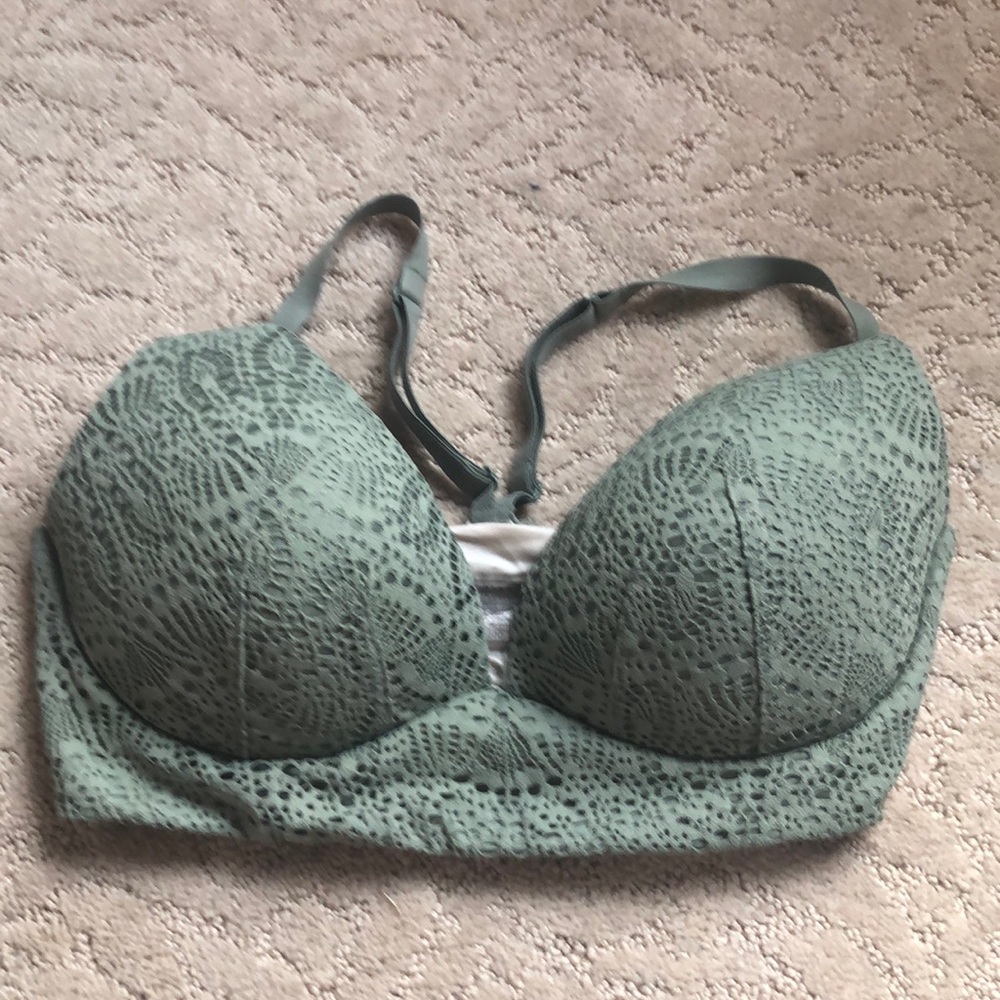 🎀 2/$20: Body by Victoria bra